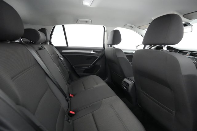 2019 Volkswagen e-Golf — photo 4 of 23