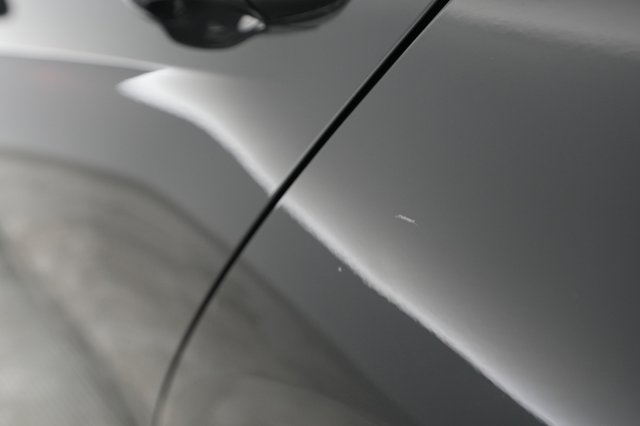 2019 Volkswagen e-Golf — photo 22 of 23