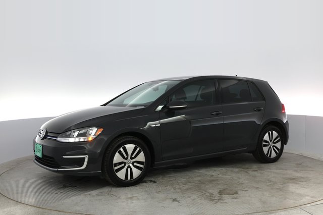 2019 Volkswagen e-Golf — photo 12 of 23