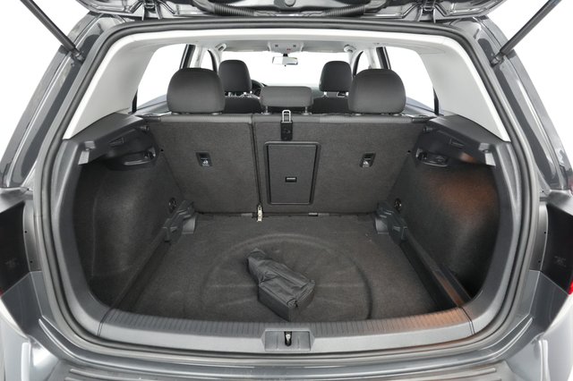 2019 Volkswagen e-Golf — photo 6 of 23