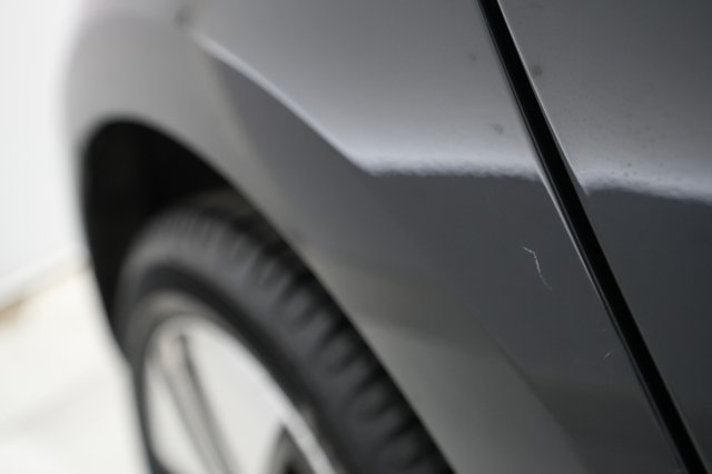 2019 Volkswagen e-Golf — photo 21 of 23