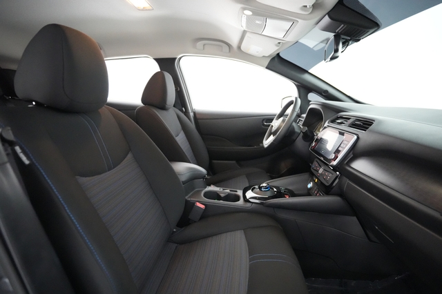 2023 Nissan LEAF
