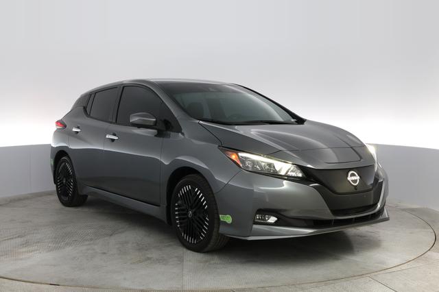 2023 Nissan LEAF — photo 7 of 29