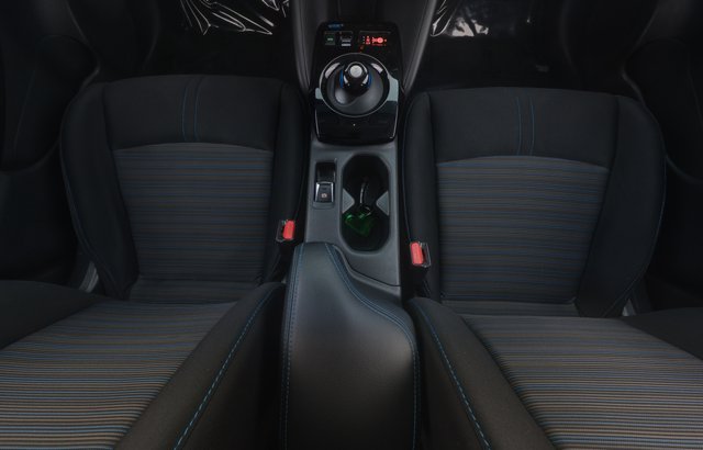 2023 Nissan LEAF — photo 20 of 29