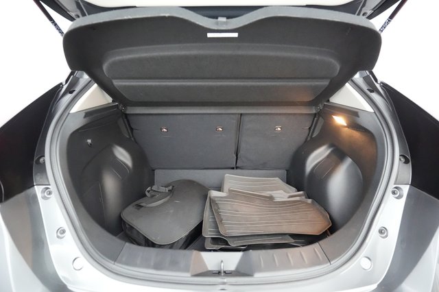 2023 Nissan LEAF — photo 22 of 29