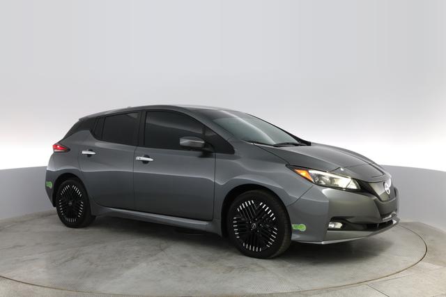 2023 Nissan LEAF — photo 8 of 29