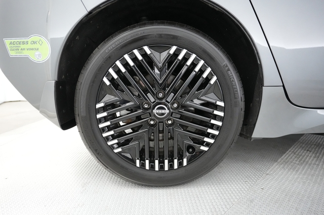 2023 Nissan LEAF