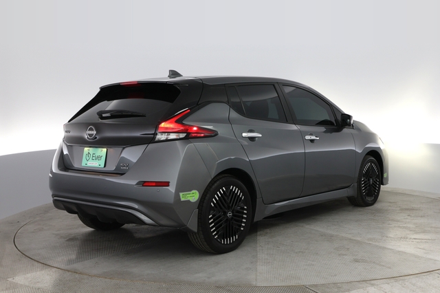 2023 Nissan LEAF