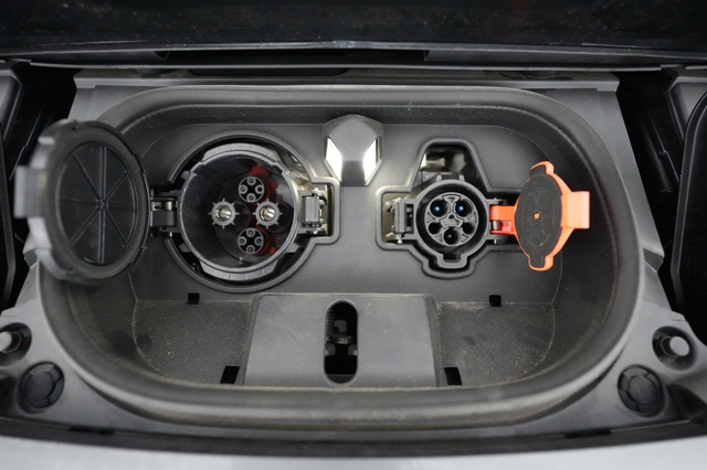 2023 Nissan LEAF