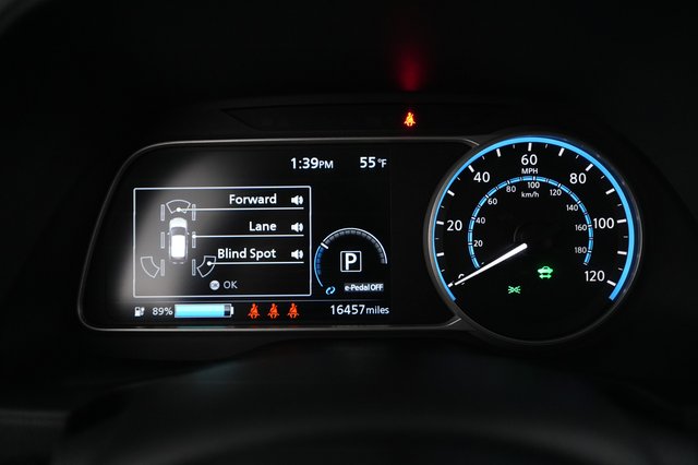 2023 Nissan LEAF — photo 5 of 29