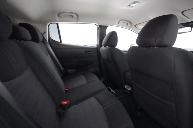 2023 Nissan LEAF