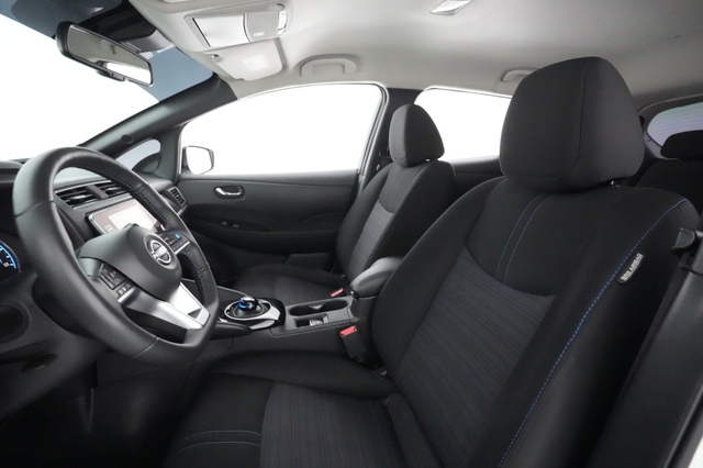 2023 Nissan LEAF