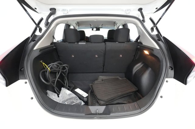 2023 Nissan LEAF — photo 20 of 56