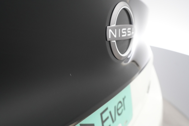 2023 Nissan LEAF