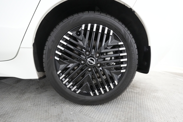 2023 Nissan LEAF