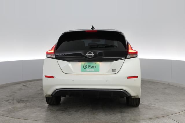 2023 Nissan LEAF — photo 8 of 56