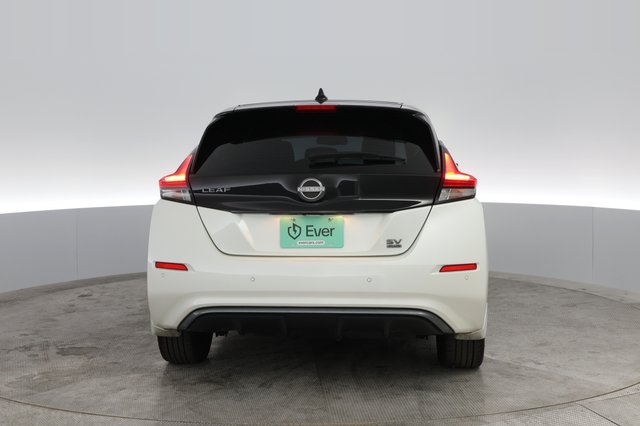 2023 Nissan LEAF — photo 8 of 56