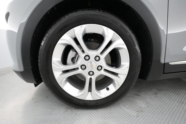 2020 Chevrolet Bolt — photo 11 of 36