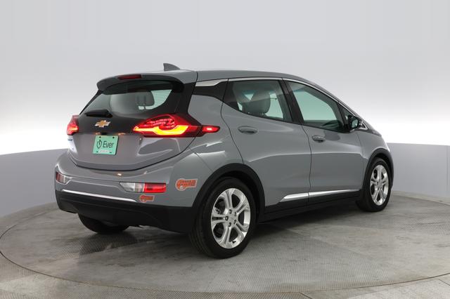 2020 Chevrolet Bolt — photo 2 of 36