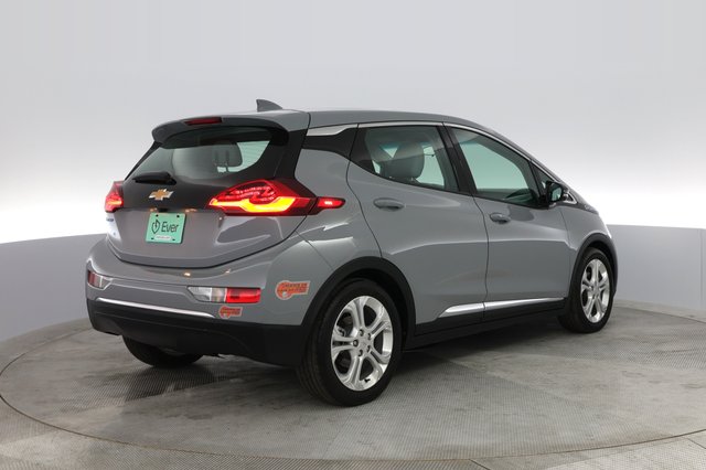 2020 Chevrolet Bolt — photo 2 of 36