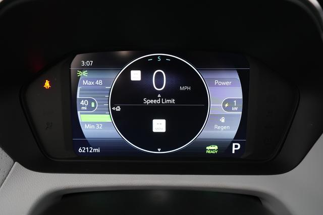 2023 Chevrolet Bolt EUV — photo 4 of 31