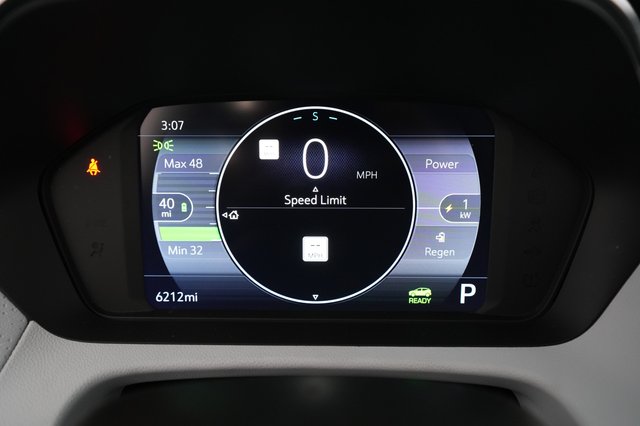2023 Chevrolet Bolt EUV — photo 4 of 31