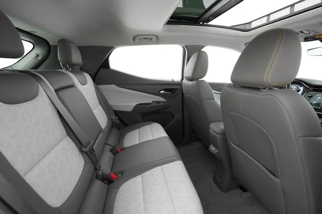2023 Chevrolet Bolt EUV — photo 3 of 31