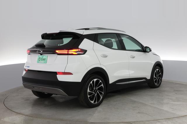 2023 Chevrolet Bolt EUV — photo 2 of 31