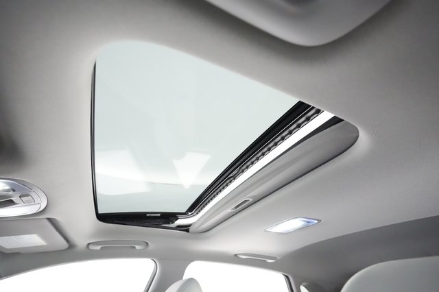 2023 Hyundai Kona — photo 18 of 36