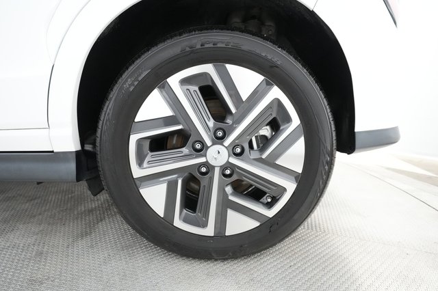 2023 Hyundai Kona — photo 12 of 36