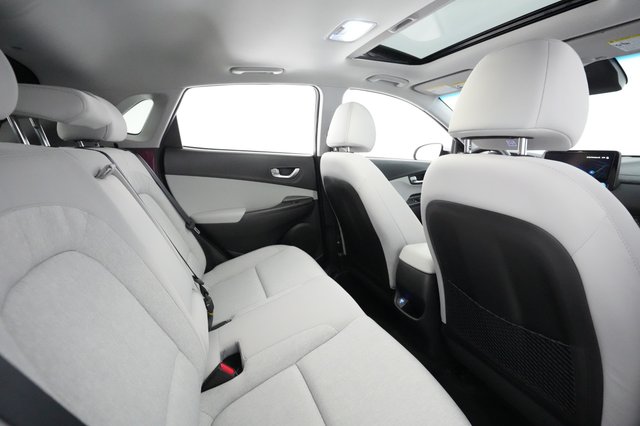 2023 Hyundai Kona — photo 3 of 36