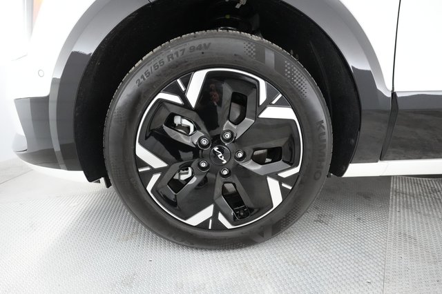 2024 Kia Niro EV — photo 11 of 23