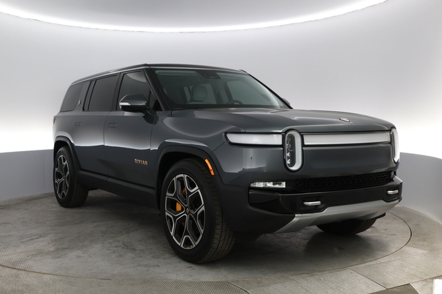 2023 Rivian R1S