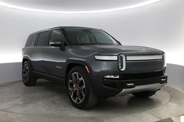 2023 Rivian R1S