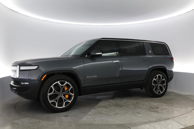 2023 Rivian R1S