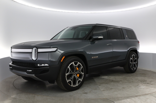 2023 Rivian R1S