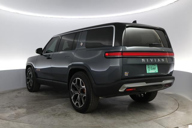 2023 Rivian R1S