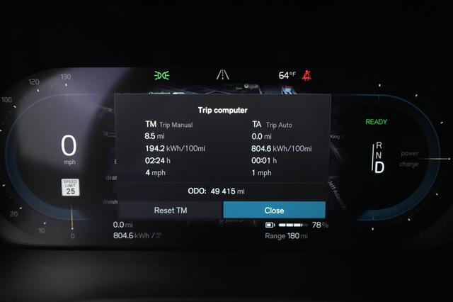 2021 Volvo XC40 Recharge — photo 5 of 48