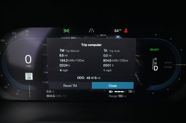 2021 Volvo XC40 Recharge — photo 5 of 48