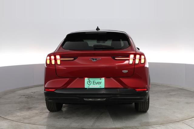 2021 Ford Mustang Mach-E — photo 8 of 34