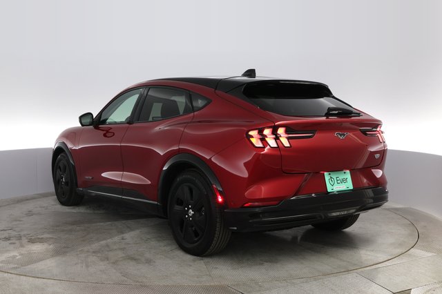 2021 Ford Mustang Mach-E — photo 9 of 34