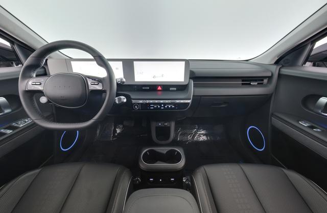 2022 Hyundai IONIQ 5 — photo 10 of 11