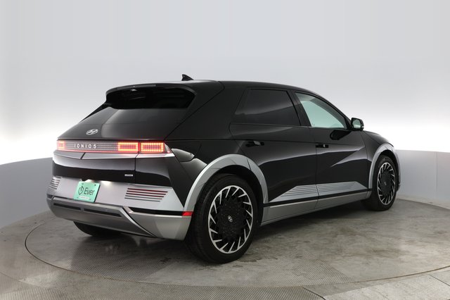 2022 Hyundai IONIQ 5 — photo 5 of 11