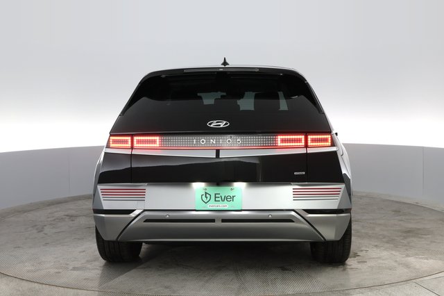 2022 Hyundai IONIQ 5 — photo 6 of 11
