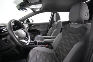 2022 Volkswagen ID.4 — photo 15 of 26