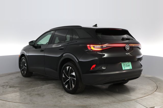 2022 Volkswagen ID.4 — photo 9 of 26