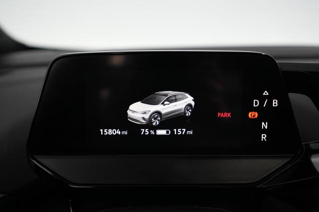 2022 Volkswagen ID.4 — photo 4 of 26