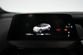 2022 Volkswagen ID.4 — photo 4 of 26