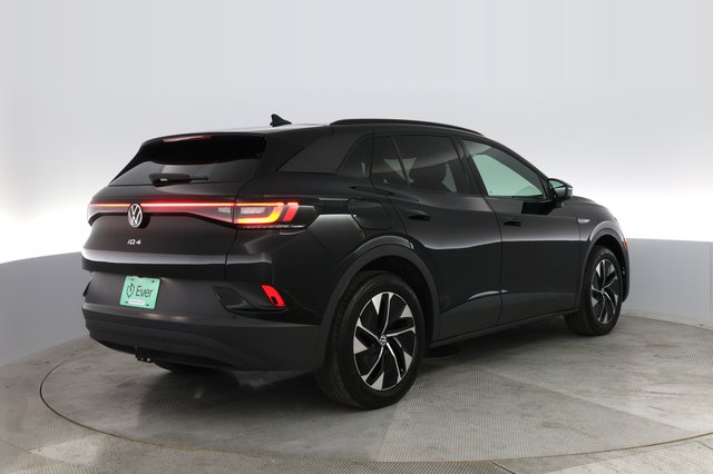 2022 Volkswagen ID.4 — photo 2 of 26