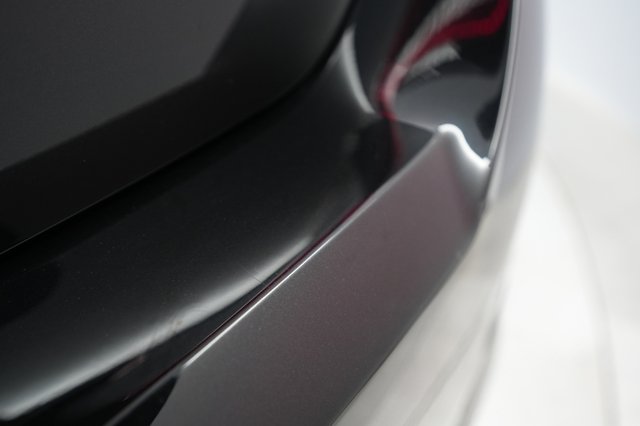 2023 BMW i4 — photo 27 of 38